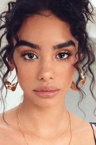 10 Gorgeous Natural Makeup Looks That Are Easy To Do - The Unlikely Hostess