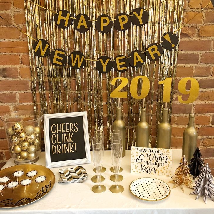 15 Amped Up New Years Eve Party Ideas | The Unlikely Hostess