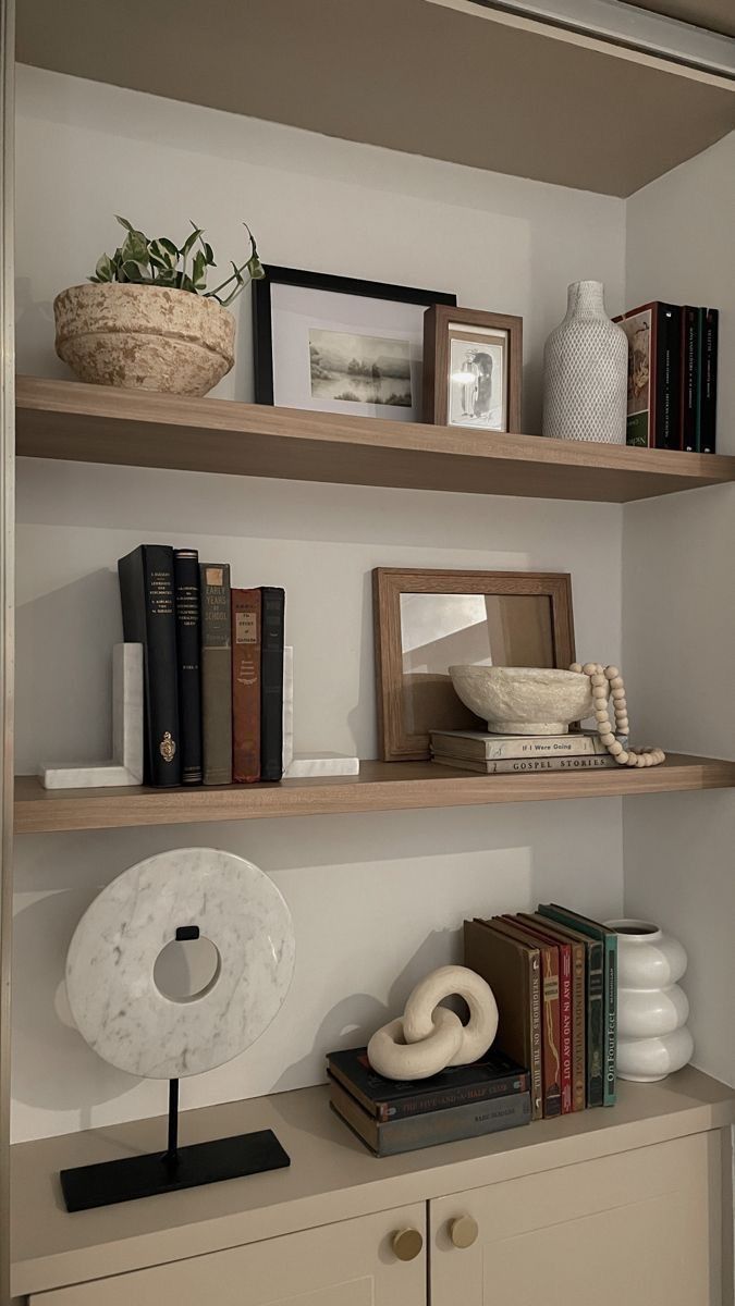 20 Farmhouse Shelf Decor Ideas - How To Style Them Like A Pro - The ...