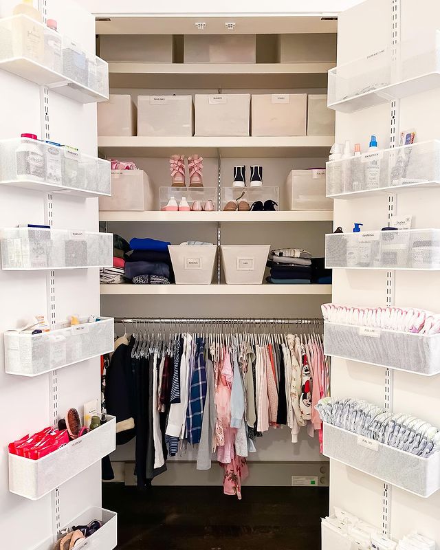 small bedroom organization