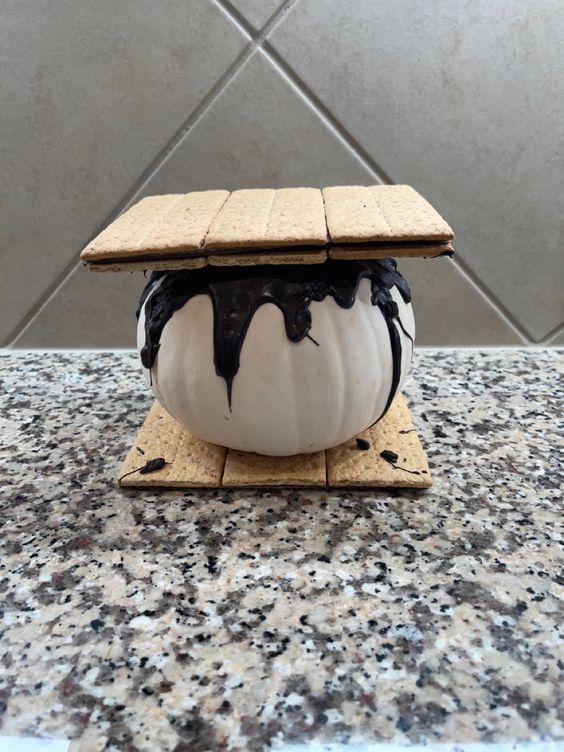 28 Contest Winning No Carve Pumpkin Decorating Ideas The Unlikely Hostess 