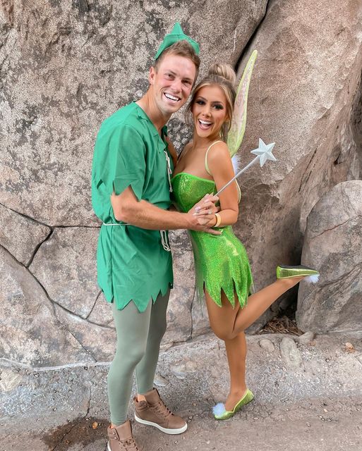 Halloween costumes couples