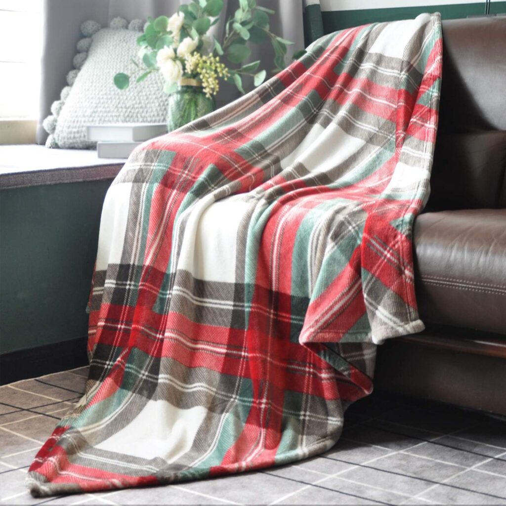 Cozy Christmas Throw Blanket