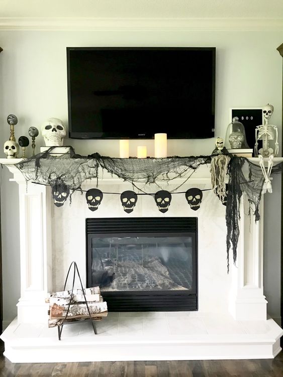 Halloween mantle decor idea