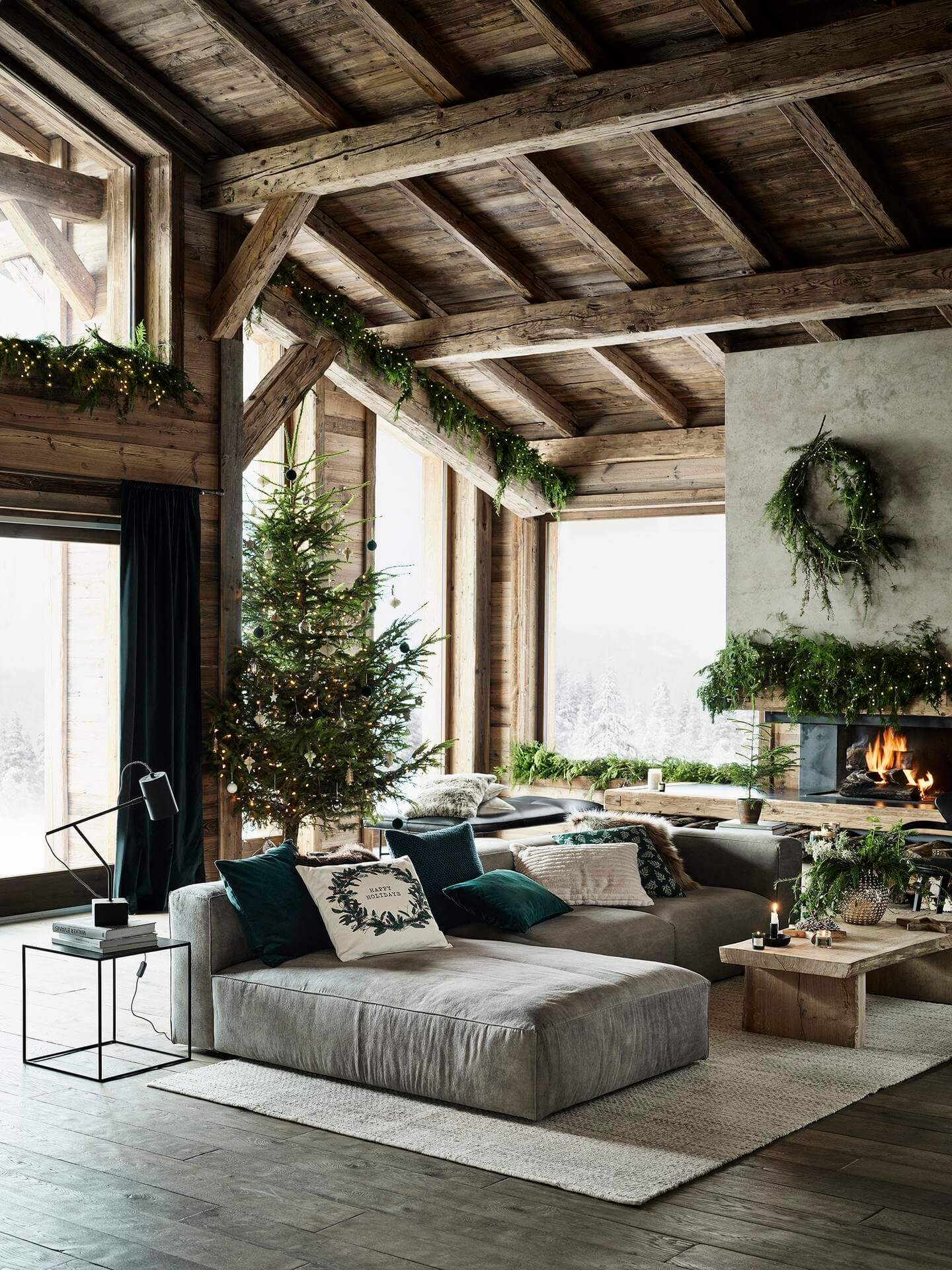 40 Cozy Christmas Decor Ideas For Your Living Room - The Unlikely Hostess