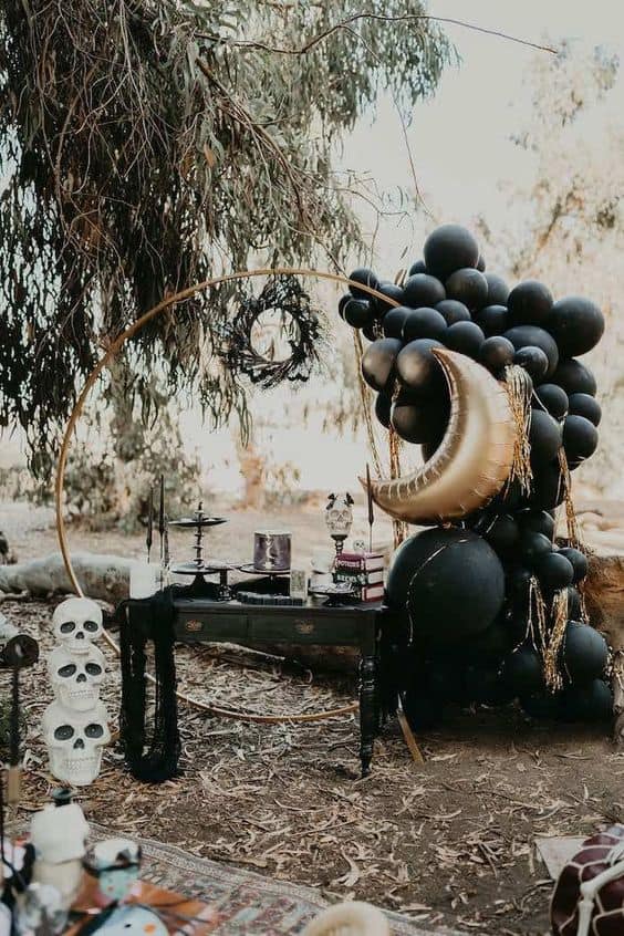 Halloween Party Balloon Arch