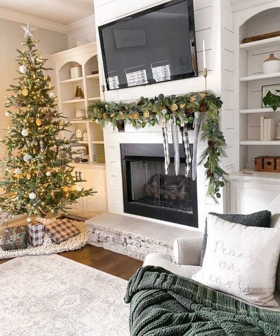 21 Of The Most Stunning Christmas Mantle Decor Ideas - The Unlikely Hostess