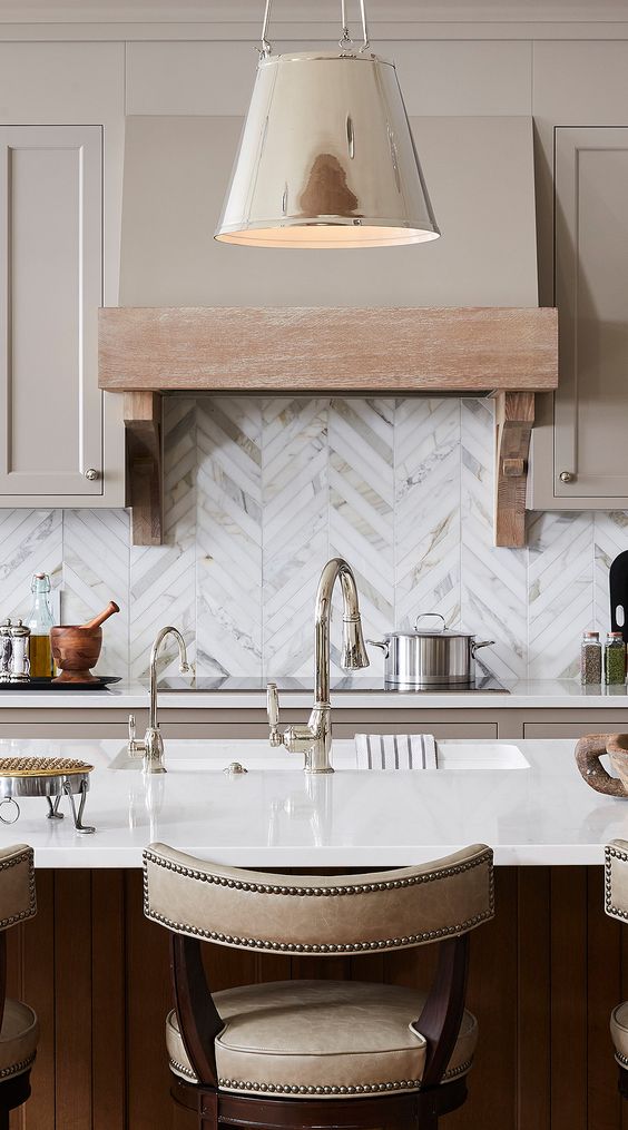 Backsplash tile
