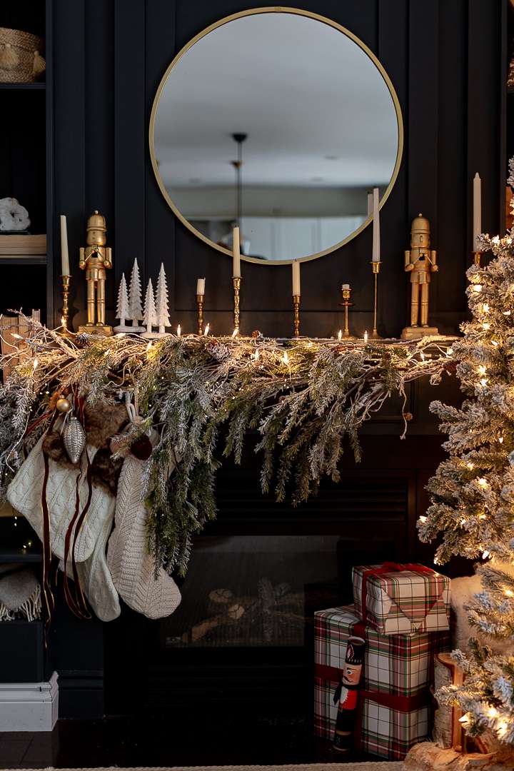 Christmas Mantel Decor Idea