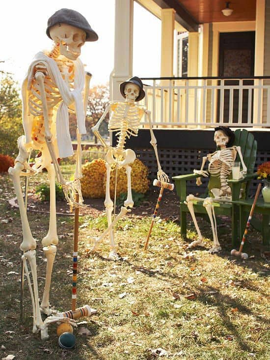 Halloween skeletons funny yard