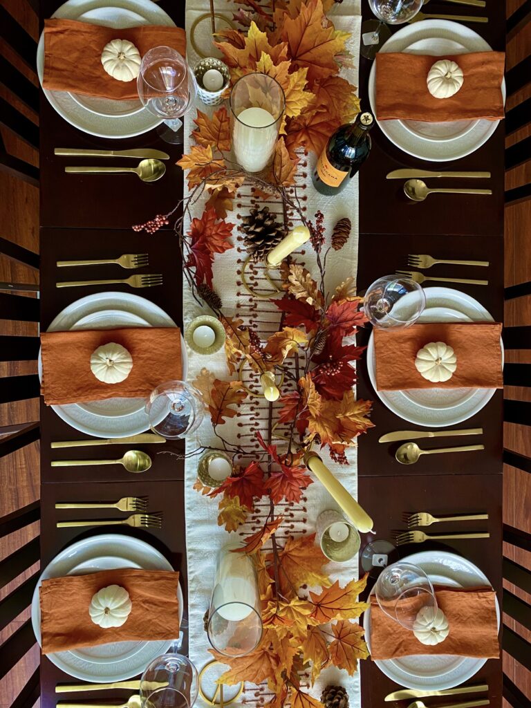 Thanksgiving Table Decor Idea