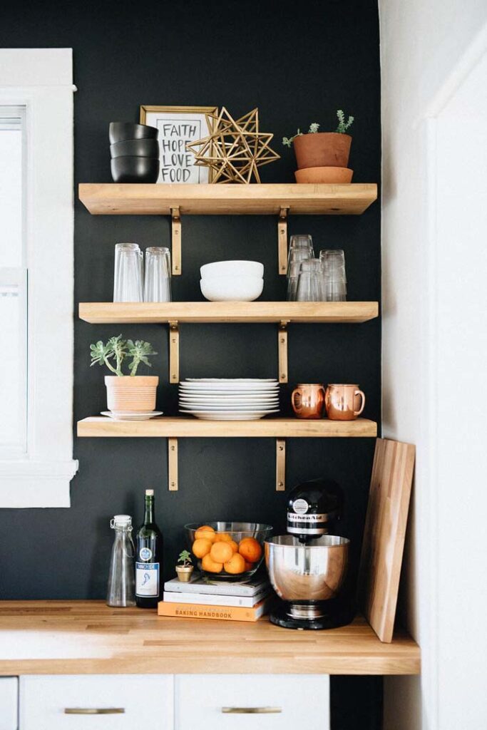 kitchen shelf decor idea